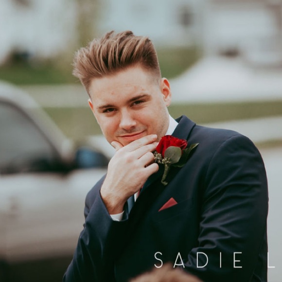 Meet your Posher, Cody - Picture 1 of 1